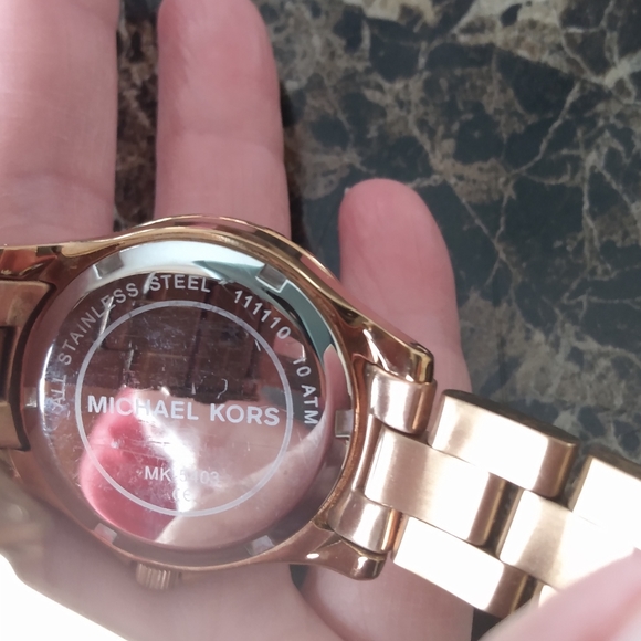 Michael Kors Rose Gold watch - Picture 7 of 13